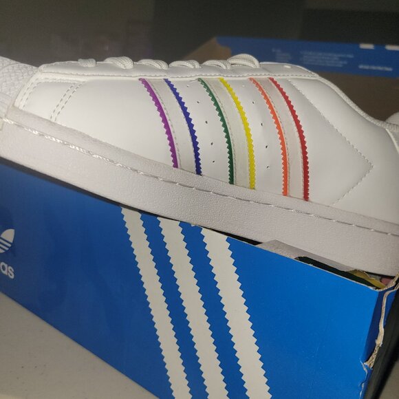 2020 Adidas Superstar Pride - Picture 4 of 5